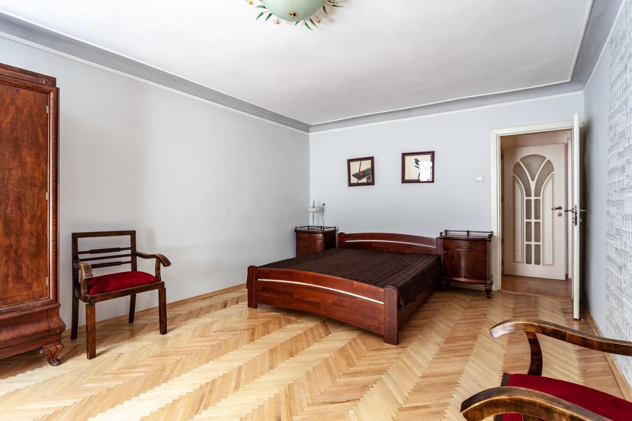 Four Bedrooms Apartment In The Heart Of Λβιβ Εξωτερικό φωτογραφία